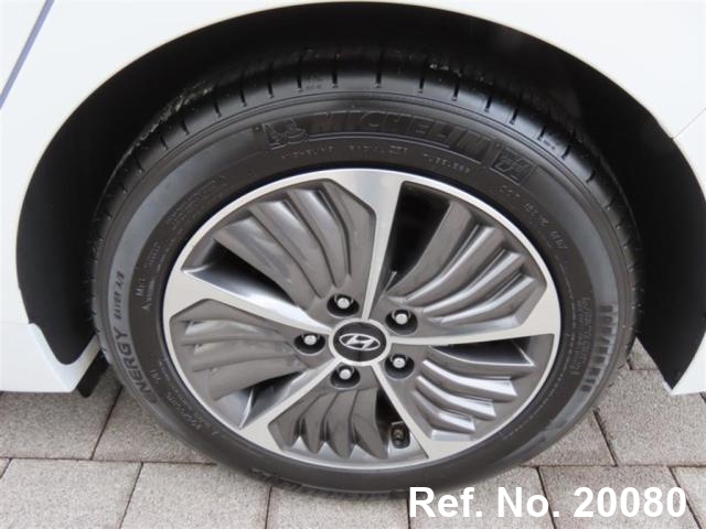  Hyundai / Ioniq Stock No. 20080